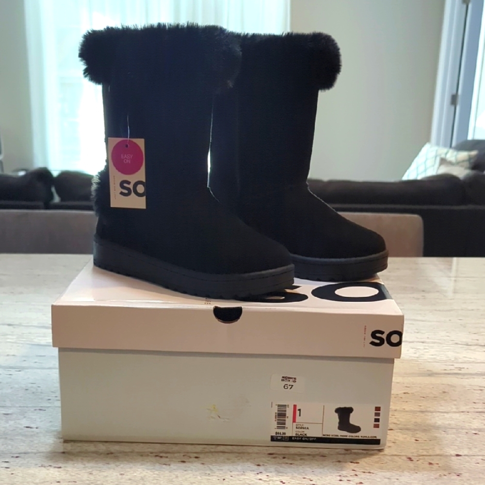 NWT Girls Size 1 SO Black Fur-Trimmed Winter Boots